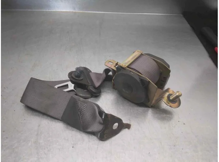 Compra Hoy CINTURON SEGURIDAD TRASERO DERECHO ECCB30EJ004 4 PUERTAS